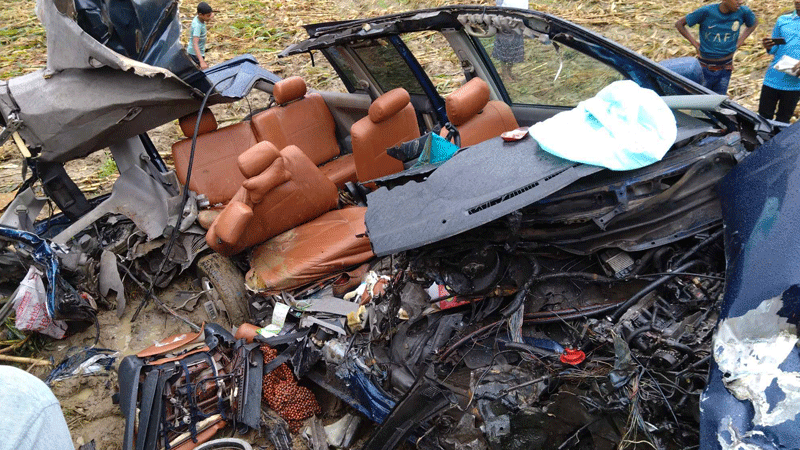 বীরগঞ্জে ট্রাক-মাইক্রোবাস মুখোমুখি সংঘর্ষে নিহত ৩, আহত ৪